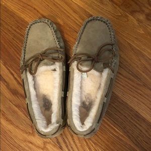 size 8 ugg moccasins